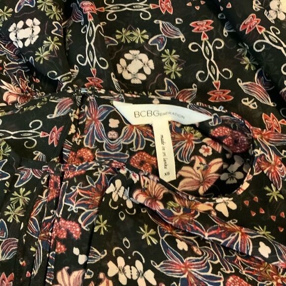 Women’s BCBGeneration sheer blouse - Picture 5 of 6